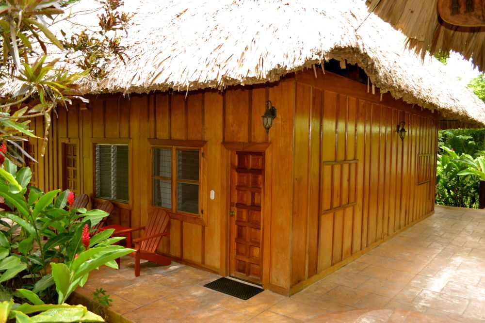 Hotel Jungle Lodge ตีกัล ภายนอก รูปภาพ