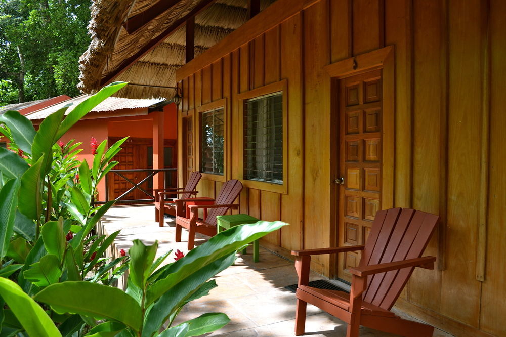 Hotel Jungle Lodge ตีกัล ภายนอก รูปภาพ