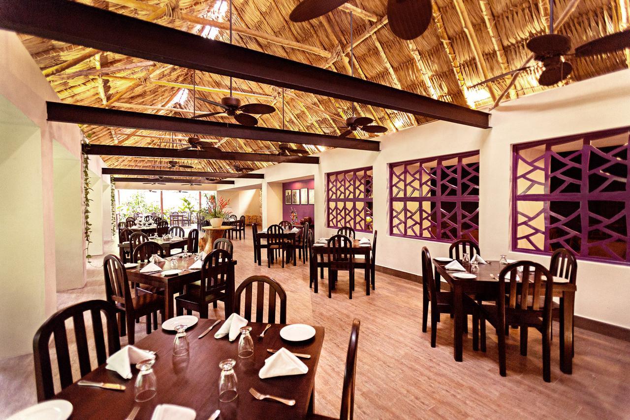 Hotel Jungle Lodge ตีกัล ภายนอก รูปภาพ