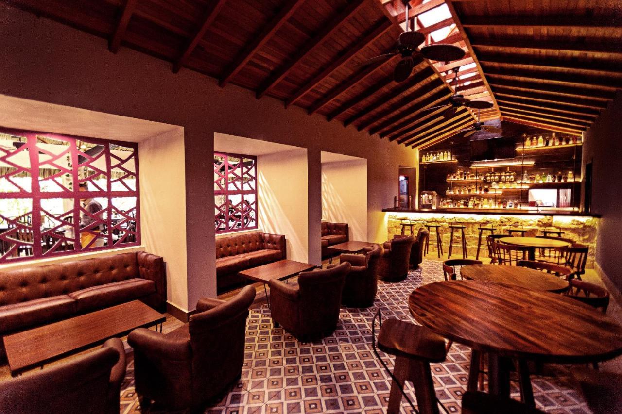 Hotel Jungle Lodge ตีกัล ภายนอก รูปภาพ